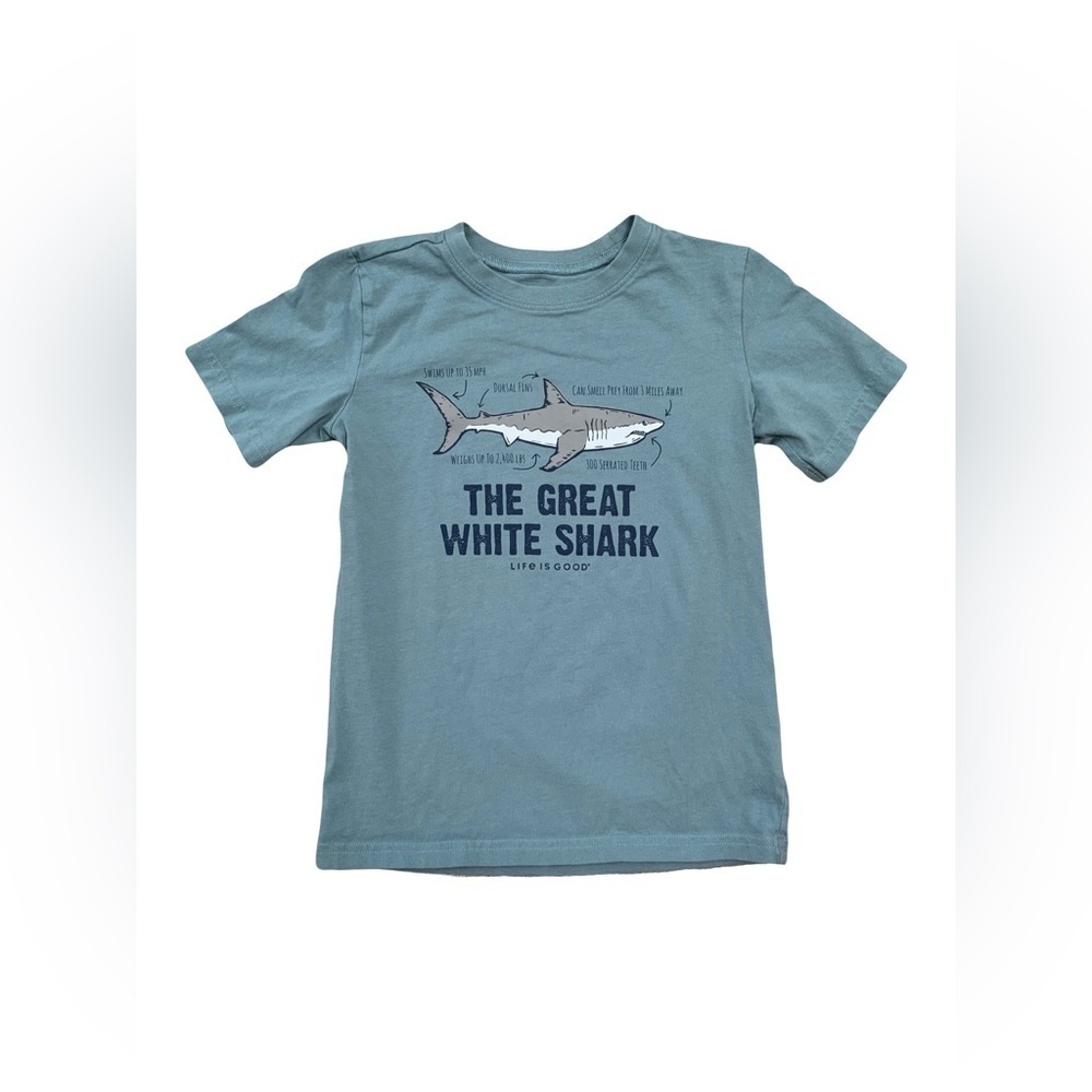 Life Is Good Size M, 8-10, Great White Shark Tee